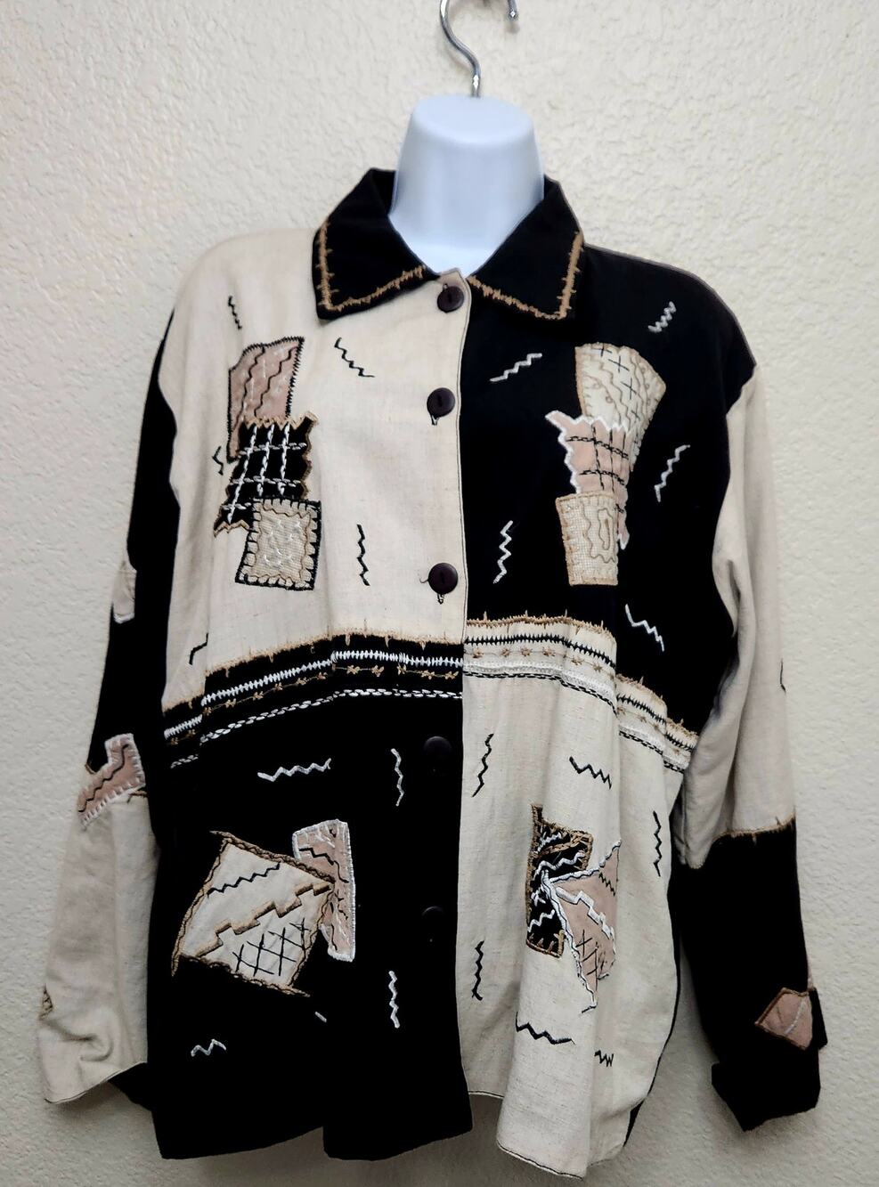 Vintage Sara Studio Black Beige Color Block Embroidered Button Top Large Soft